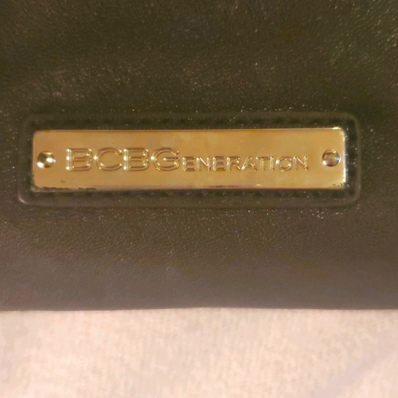 NWT BCBG Black/Silver Sequined Clutch - Picture 3 of 7